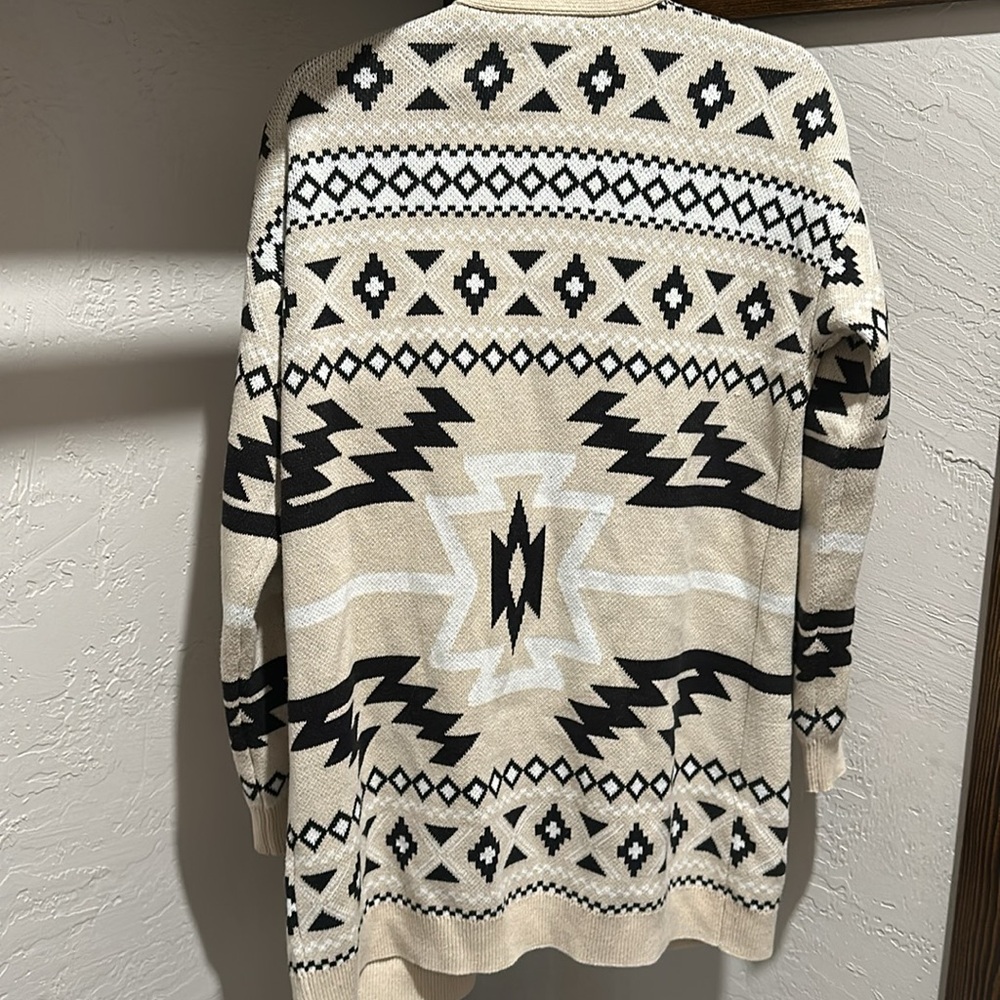 Cardigan - Picture 3 of 4